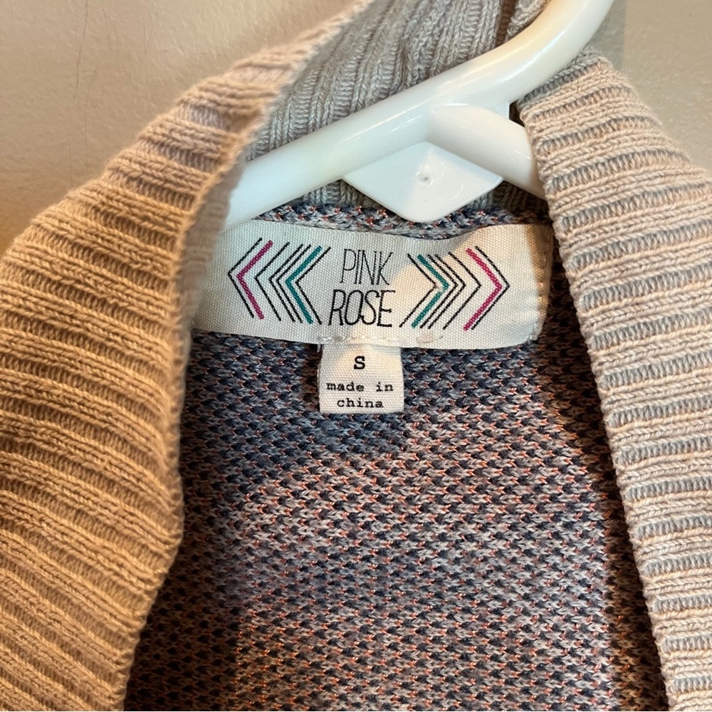 Geometric Patterned Sweater - Picture 4 of 5
